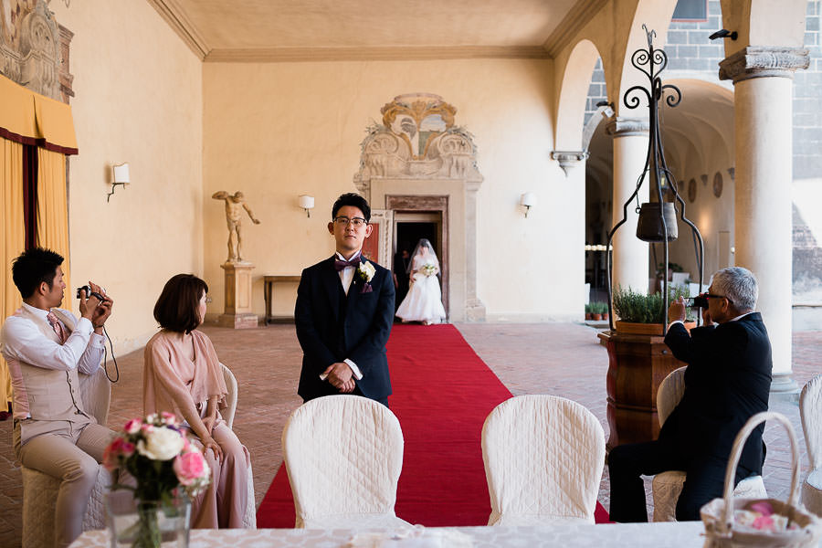 Wedding Ceremony at the Castello di Oliveto in Castelfiorentino